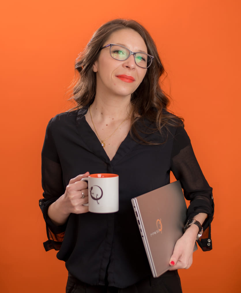 Danijela Popadalo with laptop